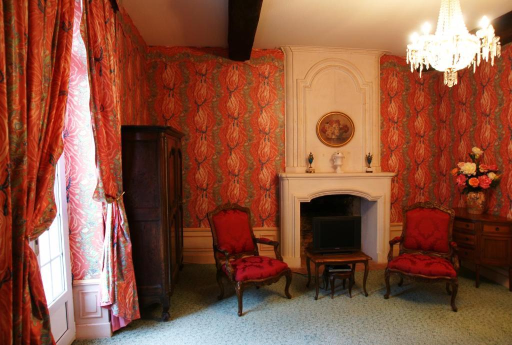Le Chatenet 1689 ブラントーム 部屋 写真