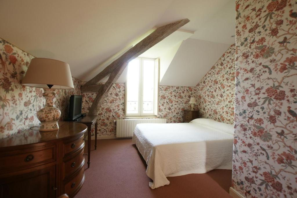 Le Chatenet 1689 ブラントーム 部屋 写真